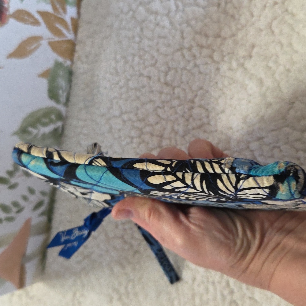 Vera Bradley Blue Black Cream Floral Wristlet Wallet - Picture 3 of 6